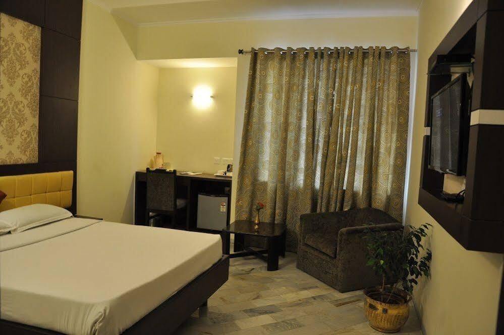 Starihotel Cantt